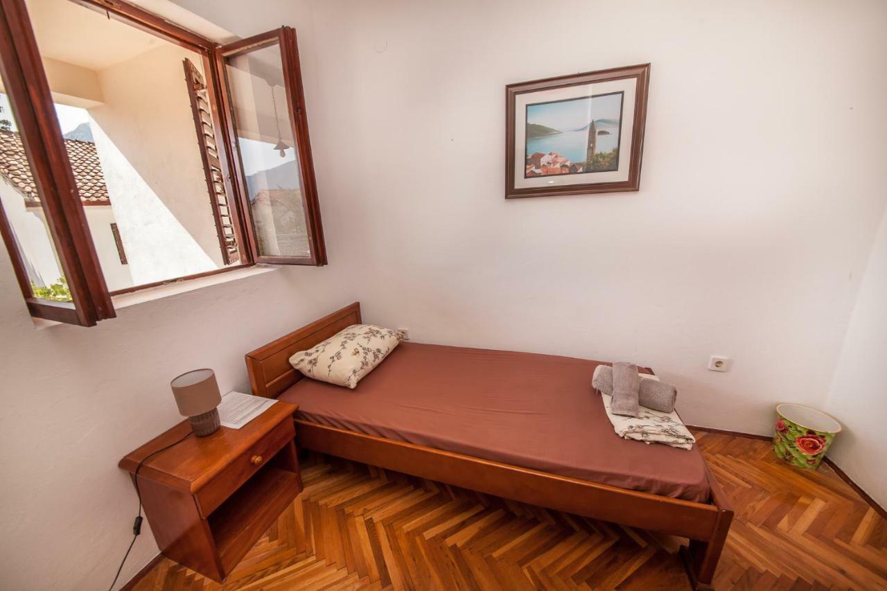 Alex Guesthouse Kotor Zewnętrze zdjęcie