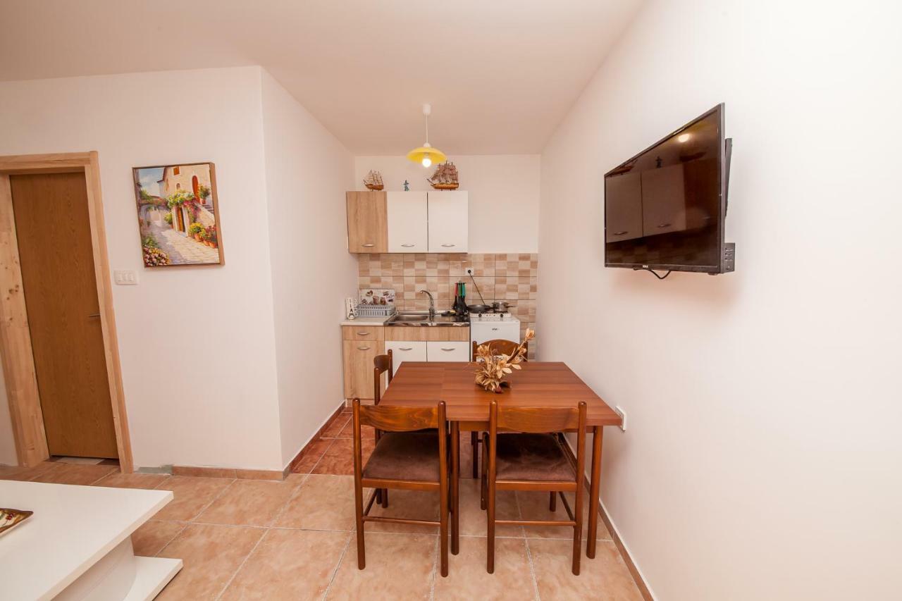 Alex Guesthouse Kotor Zewnętrze zdjęcie