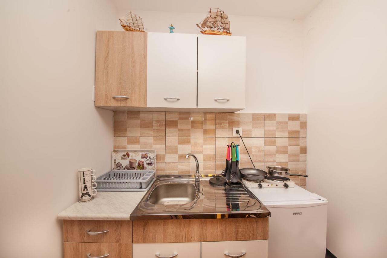 Alex Guesthouse Kotor Zewnętrze zdjęcie